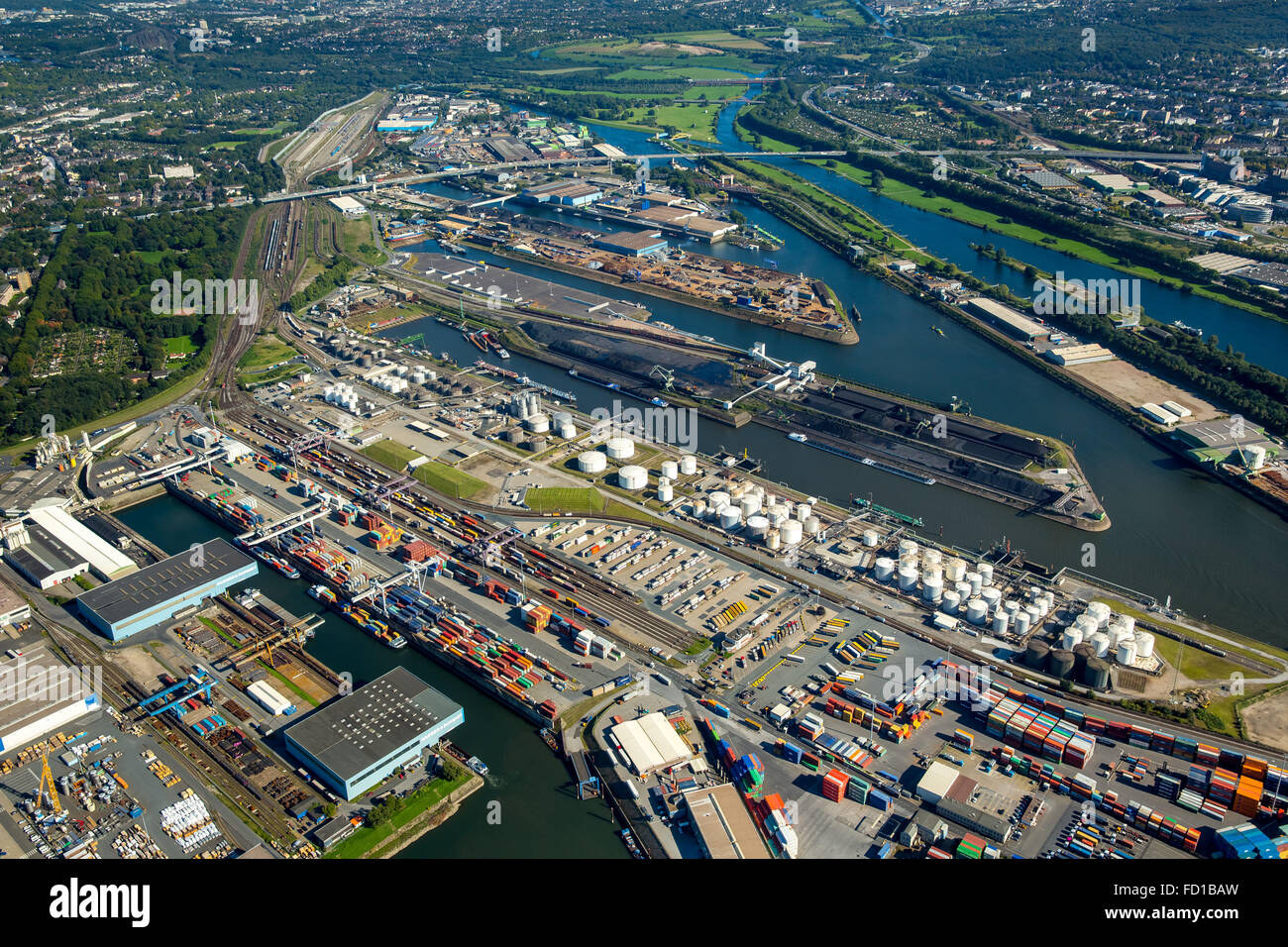 Le port de Duisburg Duisport, Ruhr, Rhine-Herne Canal, batellerie, port à conteneurs, Duisburg, Ruhr Banque D'Images