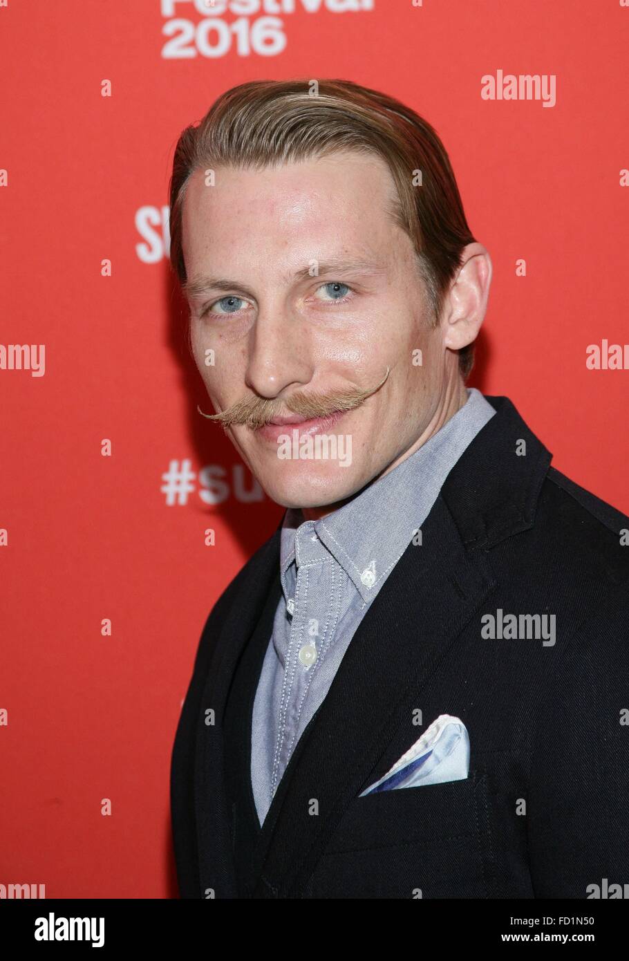 Park City, Utah, USA. 26 janvier, 2016. James Landry Hebert aux arrivées de CARNAGE PARK en première mondiale au Festival du Film de Sundance 2016, Bibliothèque Centre Theatre, Park City, UT 26 Janvier, 2016. Credit : James Atoa/Everett Collection/Alamy Live News Banque D'Images