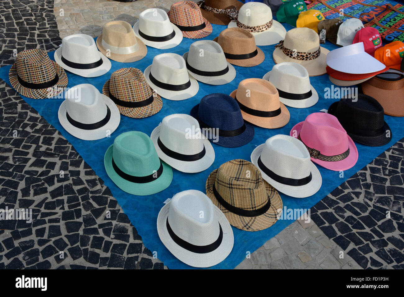 Chapeau traditionnel bresil Banque de photographies et d'images à haute  résolution - Alamy