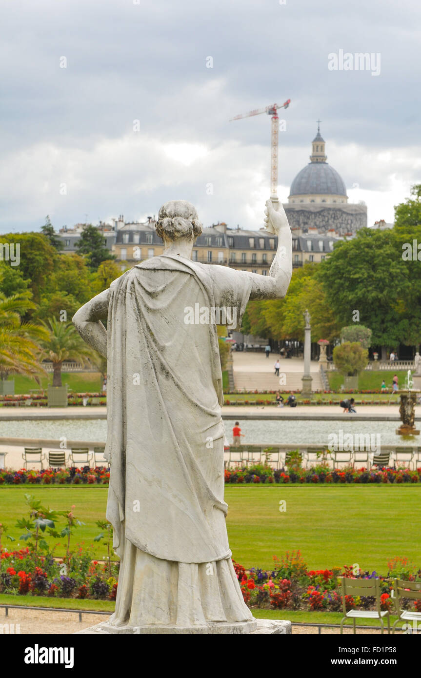 Quelles sont les caractéristiques des statues médiévales