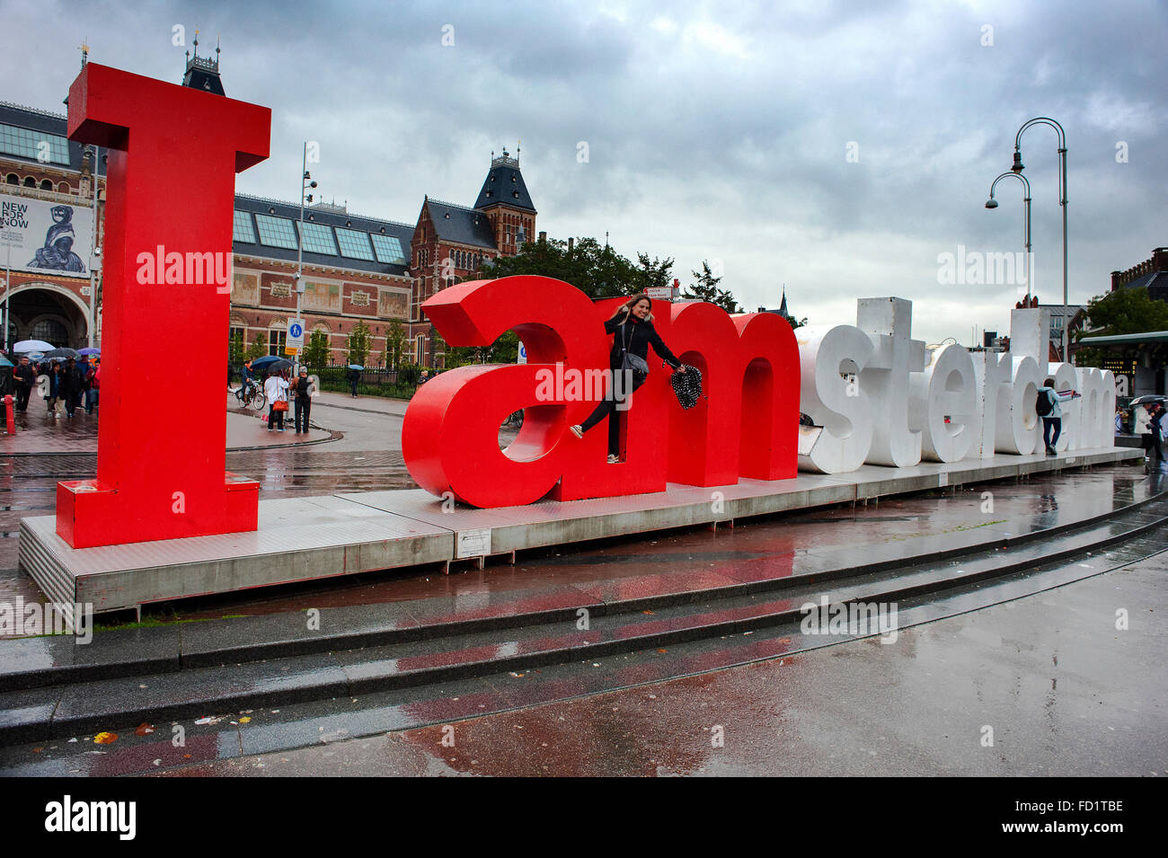 Poster 'je' d'Amsterdam avec le jeu de 'JE SUIS' amsterdam amsterdam Museumplein est situé à Banque D'Images