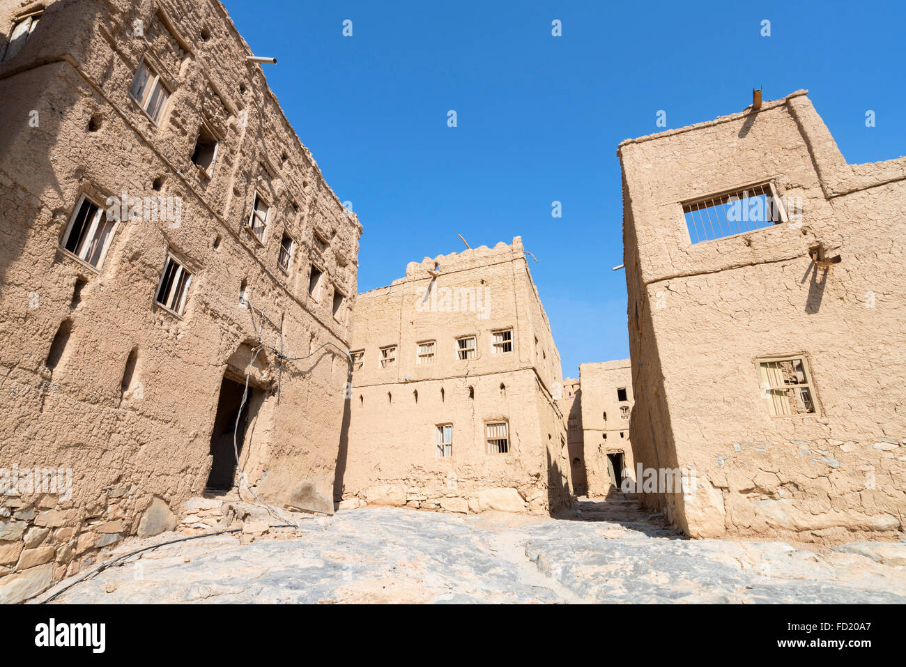 Vue de l'abandon des vieilles maisons en torchis à Al Hamra Oman Banque D'Images