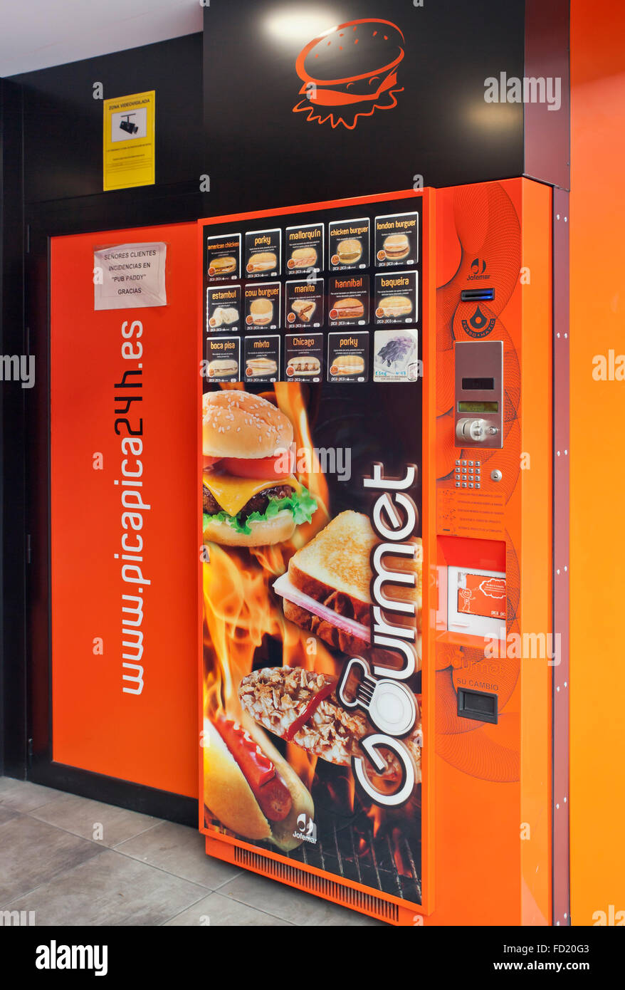 Distributeur automatique de nourriture rapide Banque de photographies et  d'images à haute résolution - Alamy