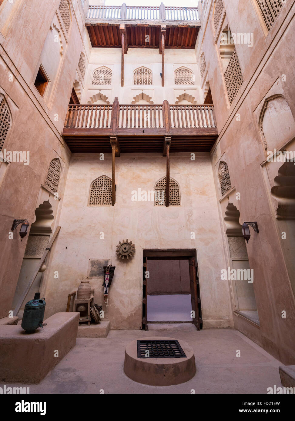 Intérieur de cour sur le fort de Jabrin en Oman Banque D'Images