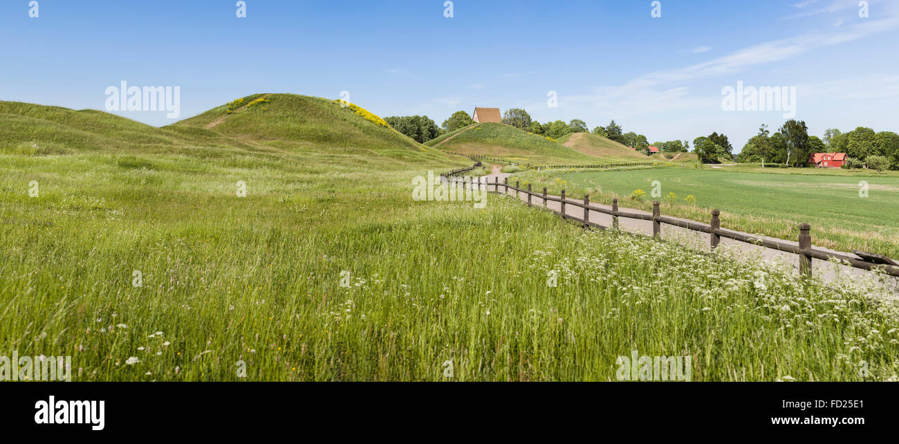 Old Uppsala (Gamla Uppsala) tumulus Royal à Uppsala, Suède. La Scandinavie. Banque D'Images