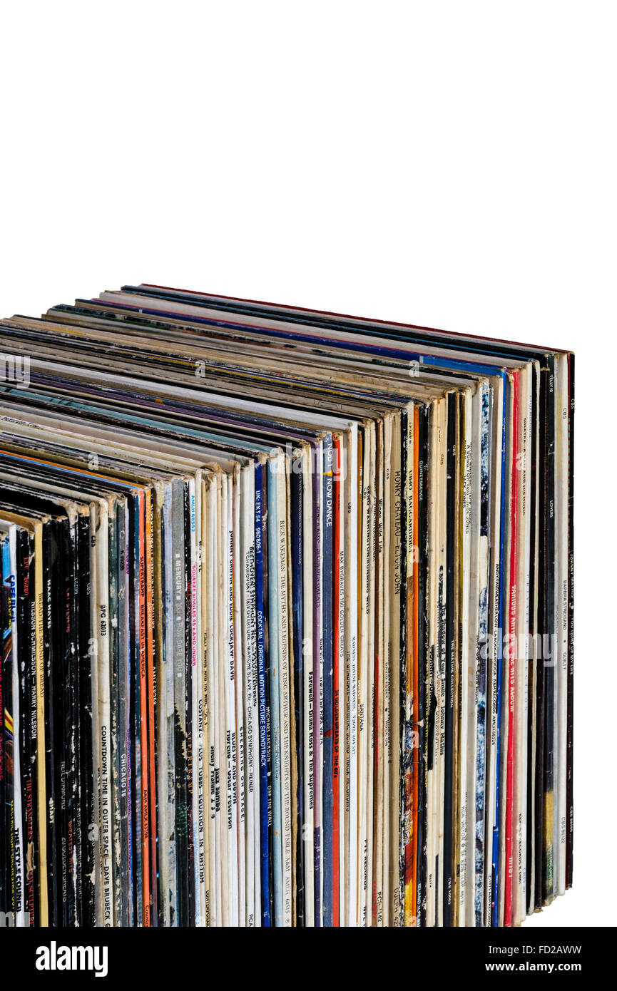 Une rangée de grands albums vinyles de jeu. Banque D'Images