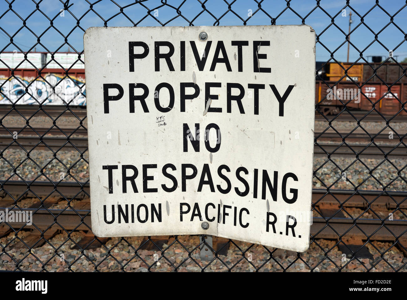 Signer par Union Pacific Railroad track Laramie, Wyoming, USA Banque D'Images