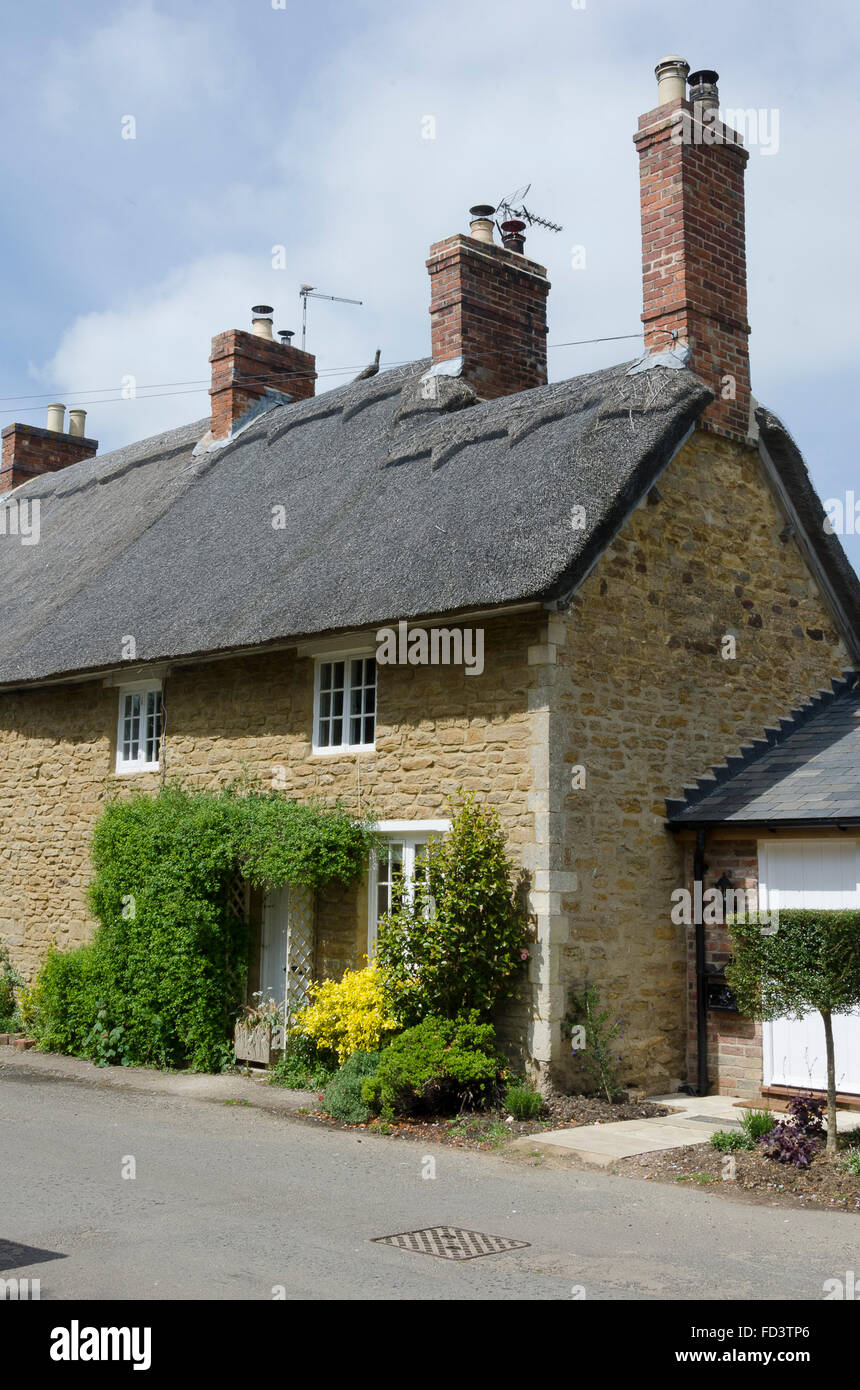 Cottages en pierre, Ashby St grands livres, Northamptonshire, Angleterre Banque D'Images