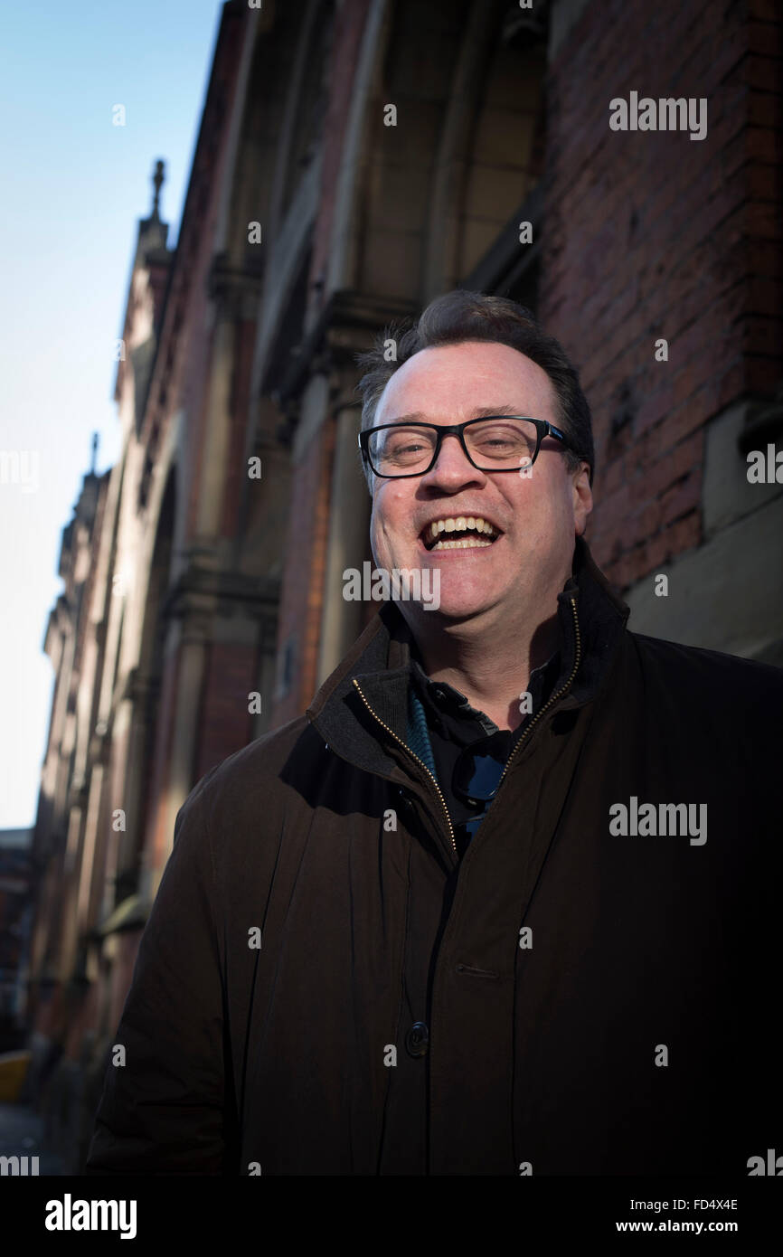 Le scénariste et réalisateur de télévision britannique Russell T Davies, photographié à Manchester, le 14 janvier 2016 Banque D'Images