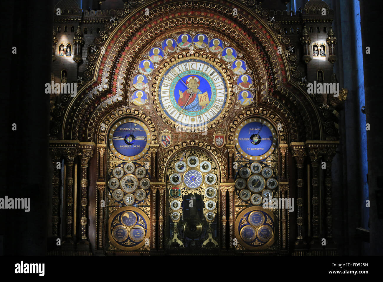 Le Christ. Horloge astronomique M. Vérité. 1866. La cathédrale de Beauvais. Banque D'Images