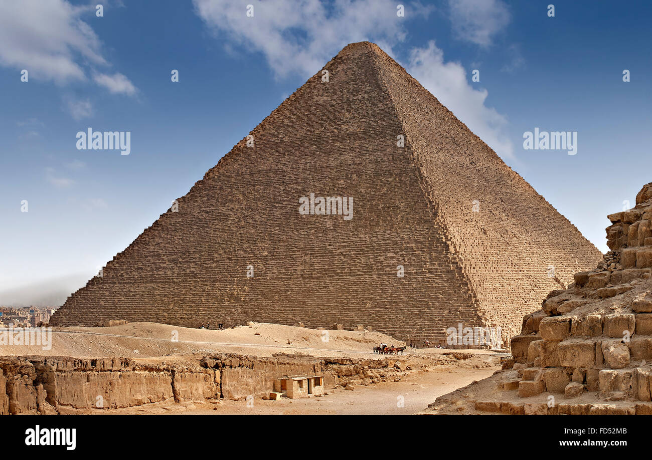 L'une des pyramides sur le plateau de Gizeh au Caire, Égypte. Banque D'Images