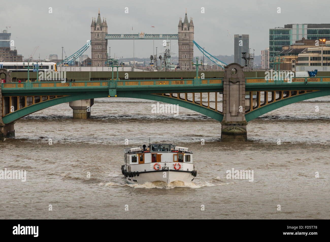 Voile sur la rivière Thames Banque D'Images