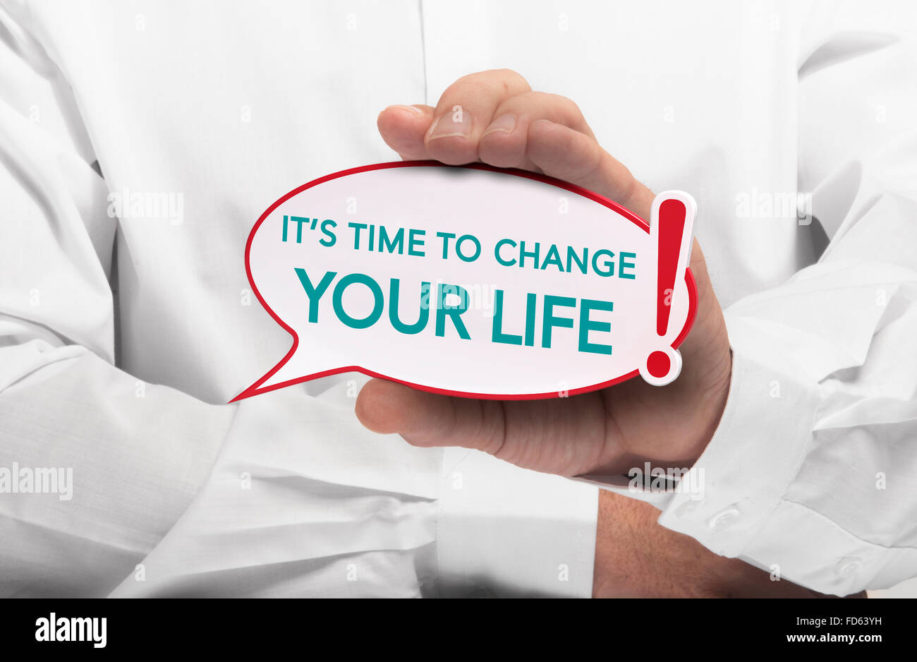 Image d'une main tenant l'homme bulle avec le texte il est temps de changer votre vie, chemise blanche. message conceptuel pour moti Banque D'Images