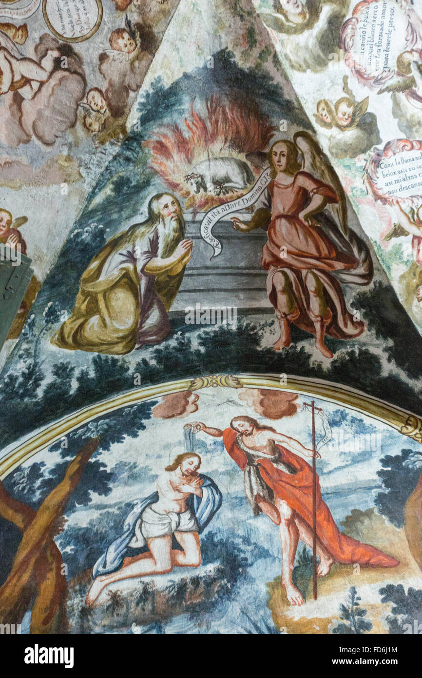 À l'intérieur du sanctuaire d'Atotonilco populaire mexicain avec des fresques baroques peintes sur le plafond et les murs à Atotonilco, au Mexique. Les peintures ont été fait par Antonio Martinez de Pocasangre et Jose Maria Barajas sur une période de trente ans et est connue comme la Chapelle Sixtine du Mexique. Banque D'Images