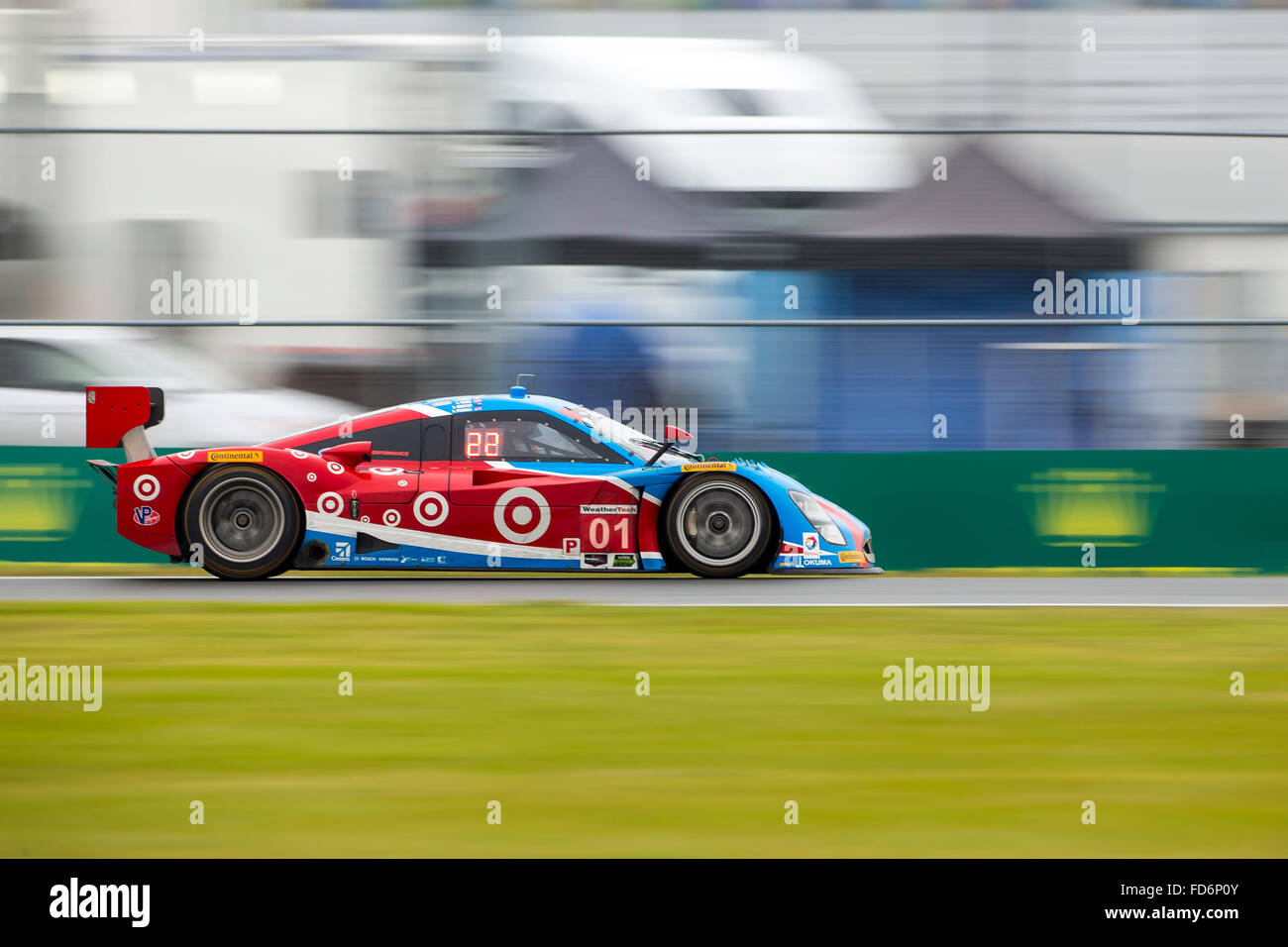 Daytona Beach, FL, USA. 28 janvier, 2016. Daytona Beach, FL - Jan 28, 2016 : Le Chip Ganassi Racing Riley DP par la course tourne à la Rolex 24 à Daytona à Daytona International Speedway de Daytona Beach, FL. Credit : csm/Alamy Live News Banque D'Images