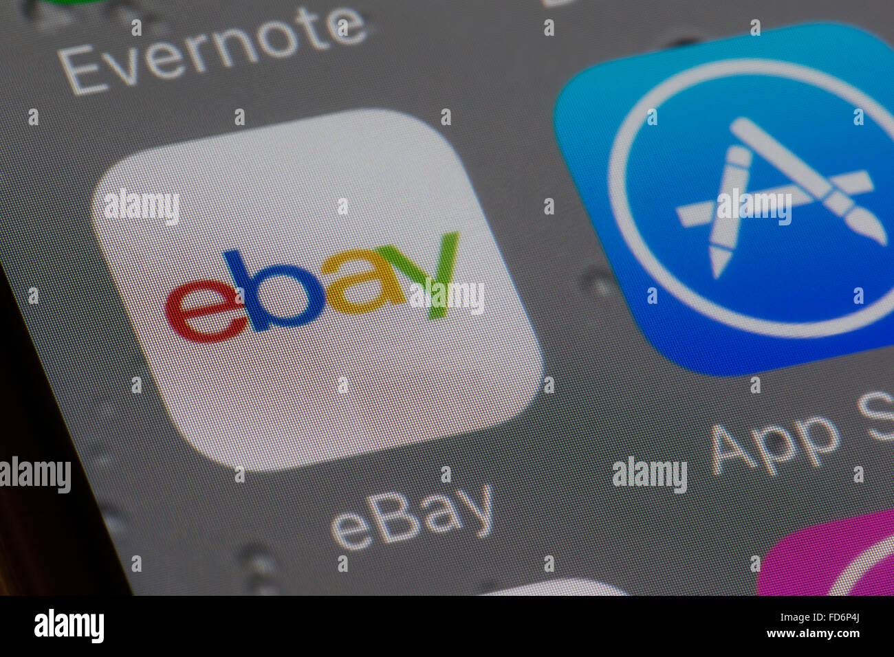 Application de shopping sur Internet, Ebay, sur un écran de l'iphone 6 Banque D'Images