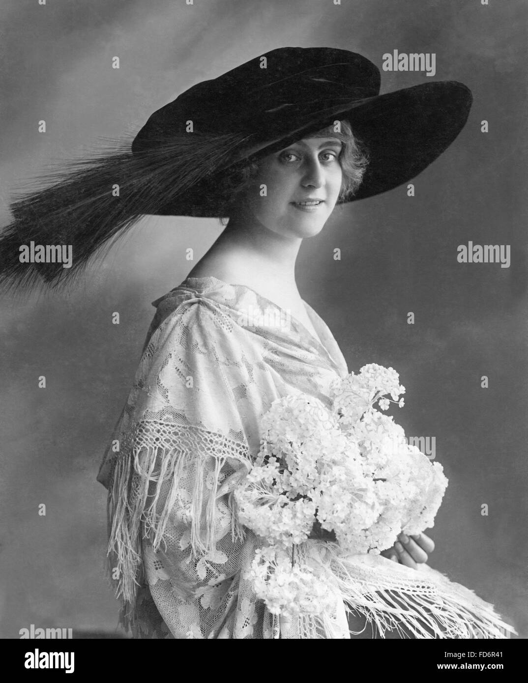 Womens fashion 1912 Banque de photographies et d'images à haute résolution  - Alamy