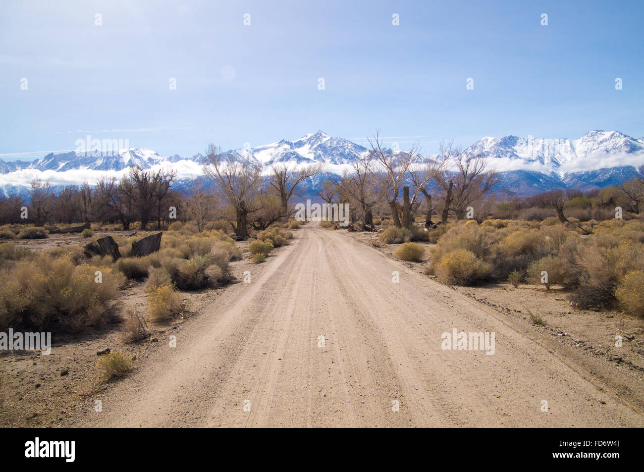 Les montagnes de la sierra nevada avec de la neige en mars Banque D'Images