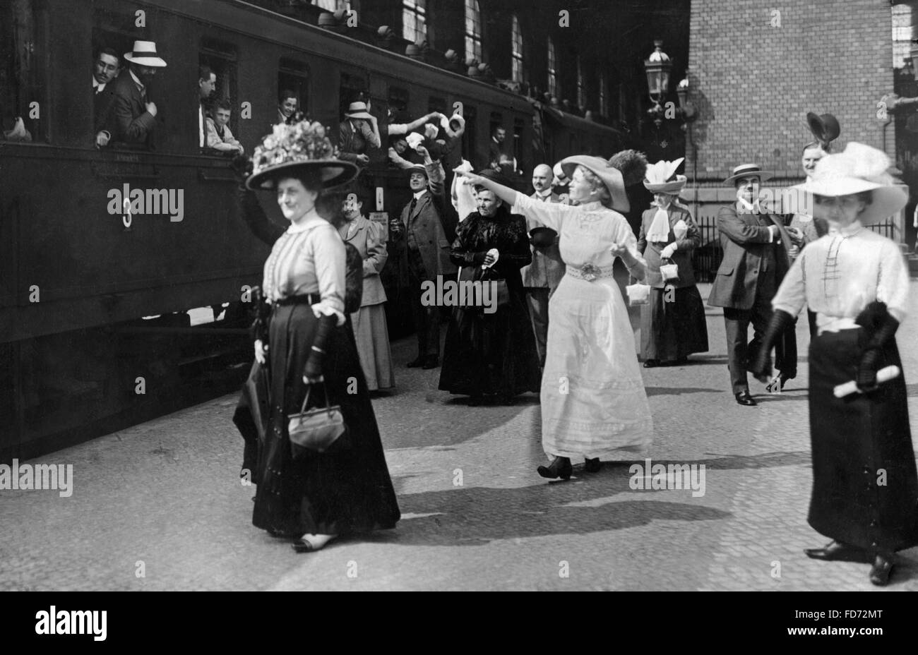 Scène de la gare, avant 1914 Banque D'Images