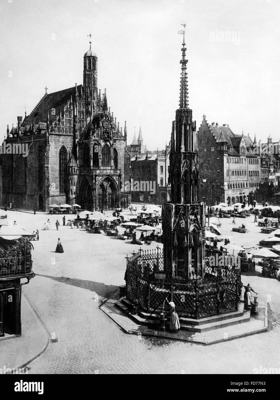 Brunnen Schoener à Nuremberg vers 1900 Banque D'Images