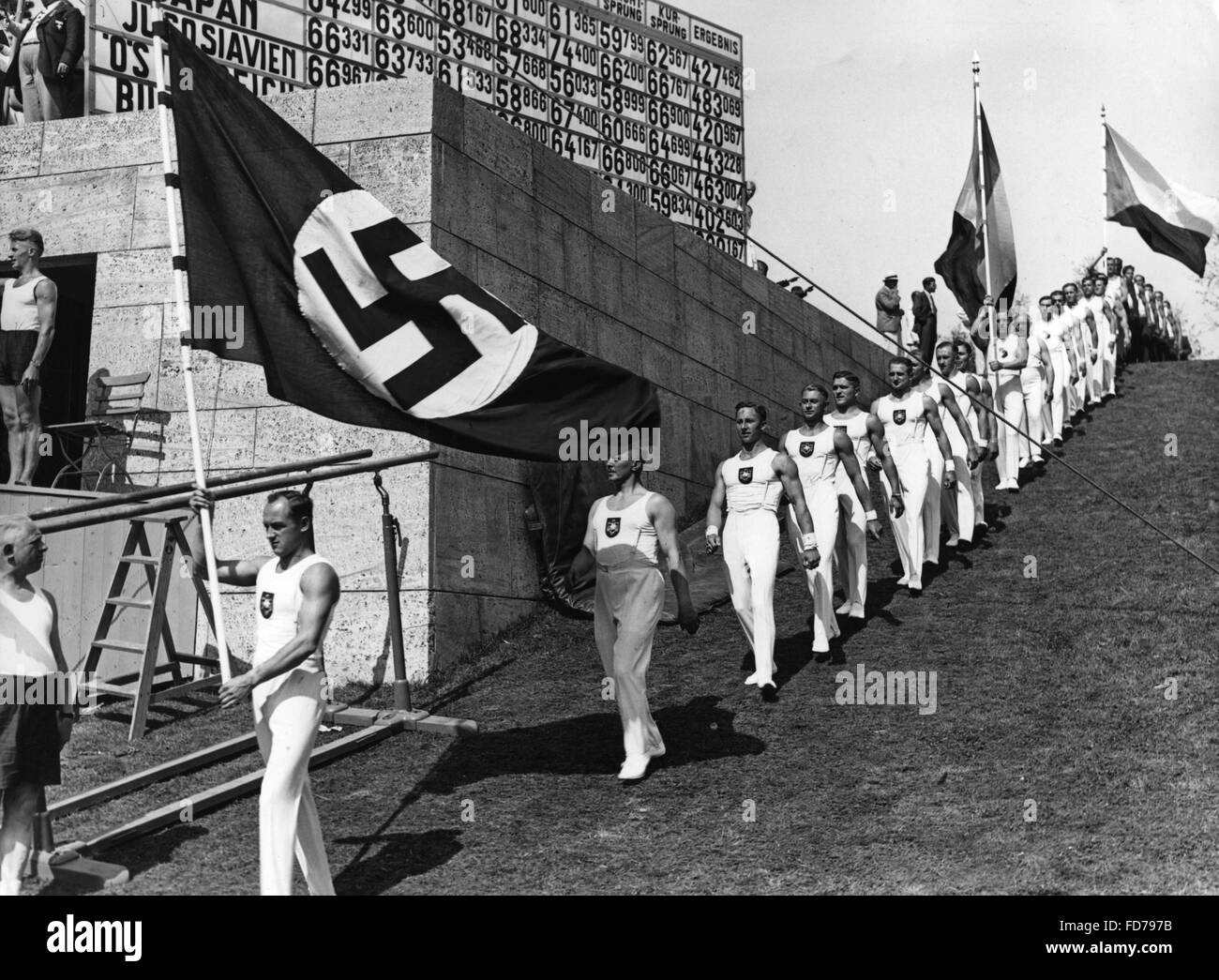 L'entrée de l'équipe de gymnastes, Jeux Olympiques de Berlin 1936 Banque D'Images