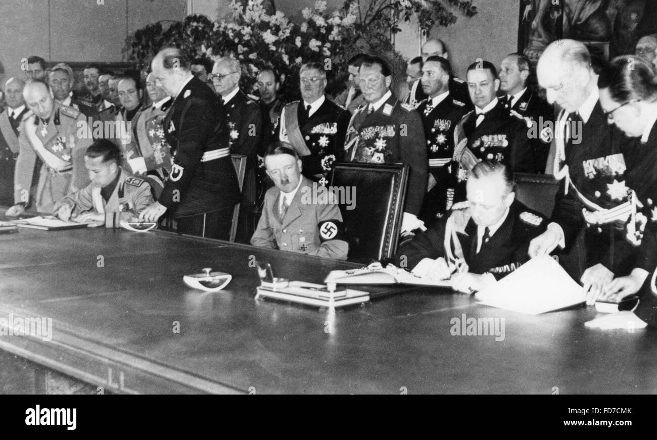 Ciano et Ribbentrop signer le pacte de l'alliance germano-italien, 22/05/1939 Banque D'Images