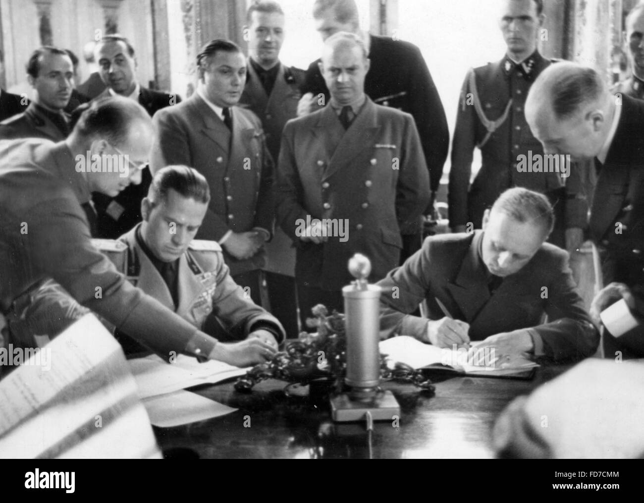 Ciano et Ribbentrop lors de la signature de l'alliance, pacte germano-italien 22/05/1939 Banque D'Images