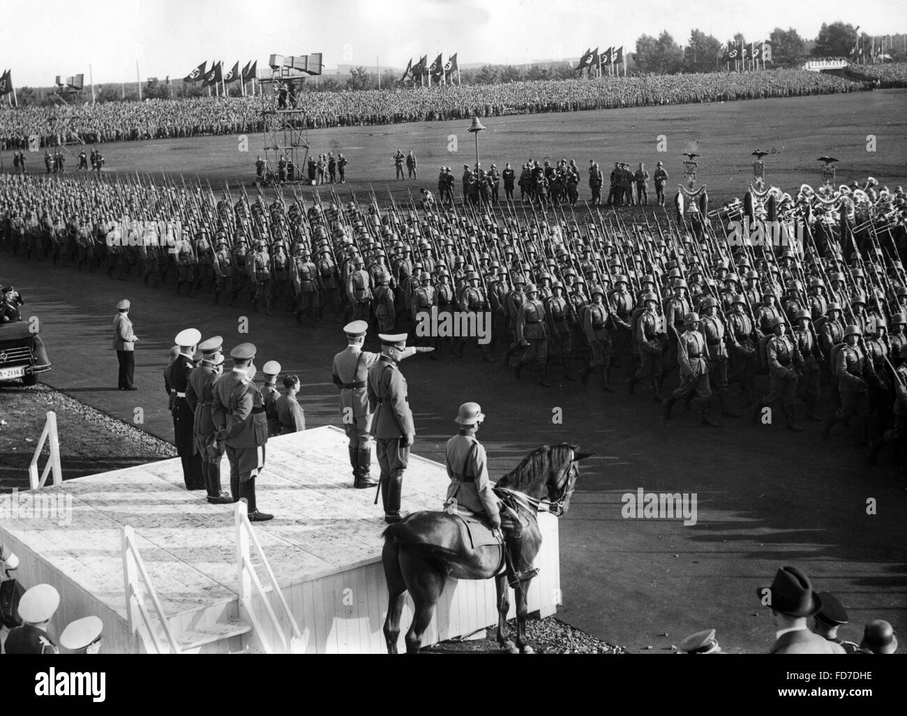 Adolf Hitler et Werner von Blomberg le jour de la Wehrmacht, 1935 Banque D'Images