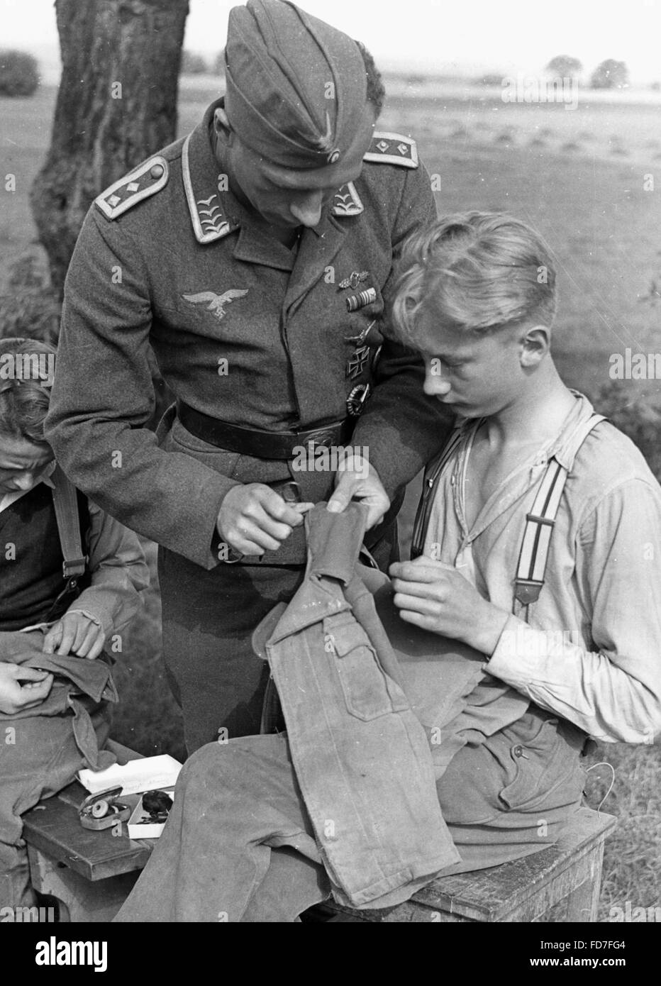 HJ membre d'un camp d'entraînement militaire dans Ziegenort, 1943 Banque D'Images