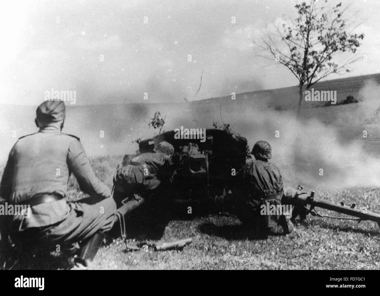 Canon antichars de la Waffen-SS pendant la retraite se bat en France, 1944 Banque D'Images