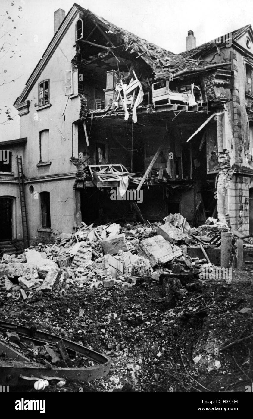 Un bâtiment résidentiel détruit lors d'un raid aérien, 1940 Banque D'Images