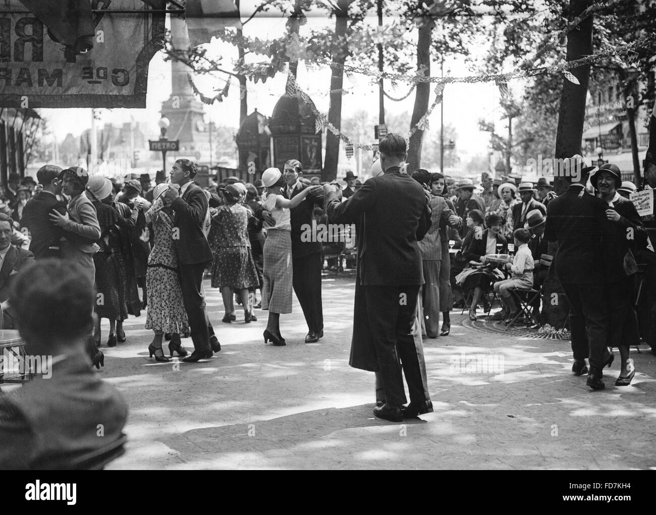 Date de l'indépendance à Paris Banque D'Images