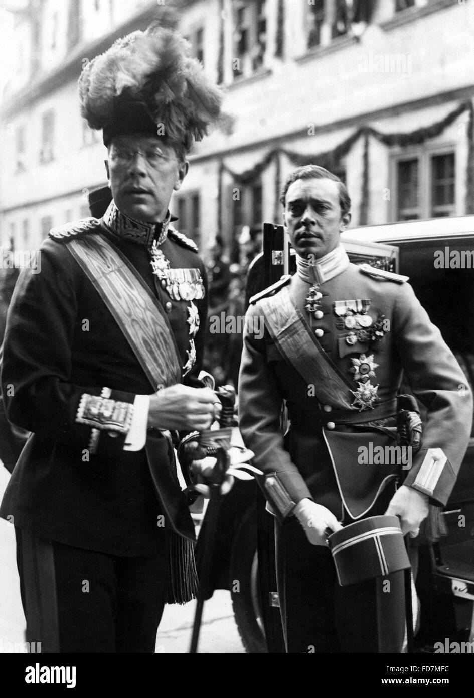 Gustave VI Adolphe de Suède avec son fils Sohn, 1932 Gustaf Adolf Banque D'Images
