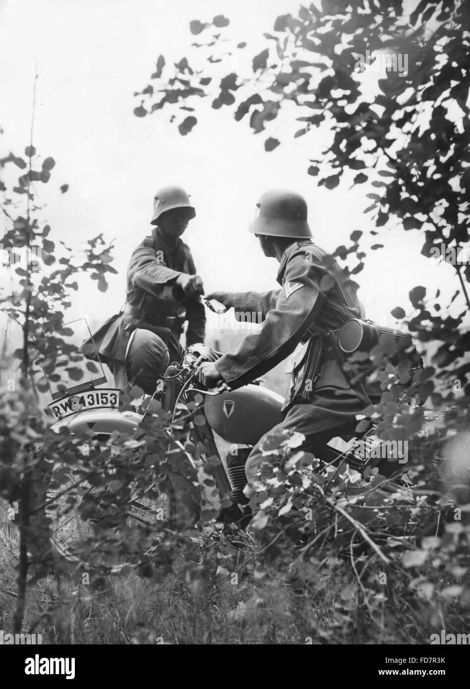 Un bataillon de la Wehrmacht pendant une manoeuvre, 1935 Banque D'Images