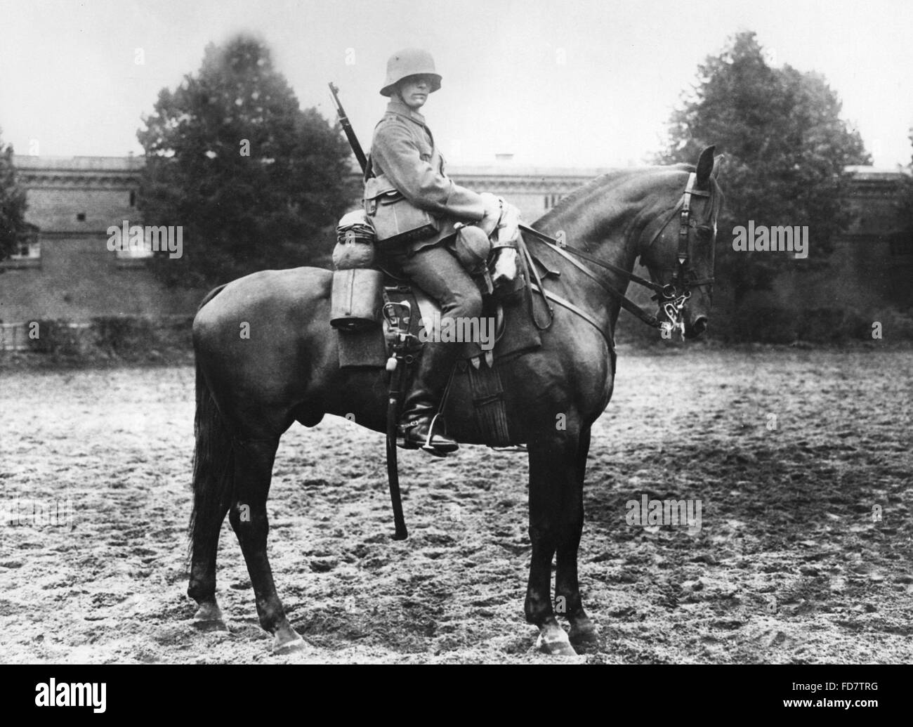 Soldat de cavalerie à cheval, 1930 Banque D'Images