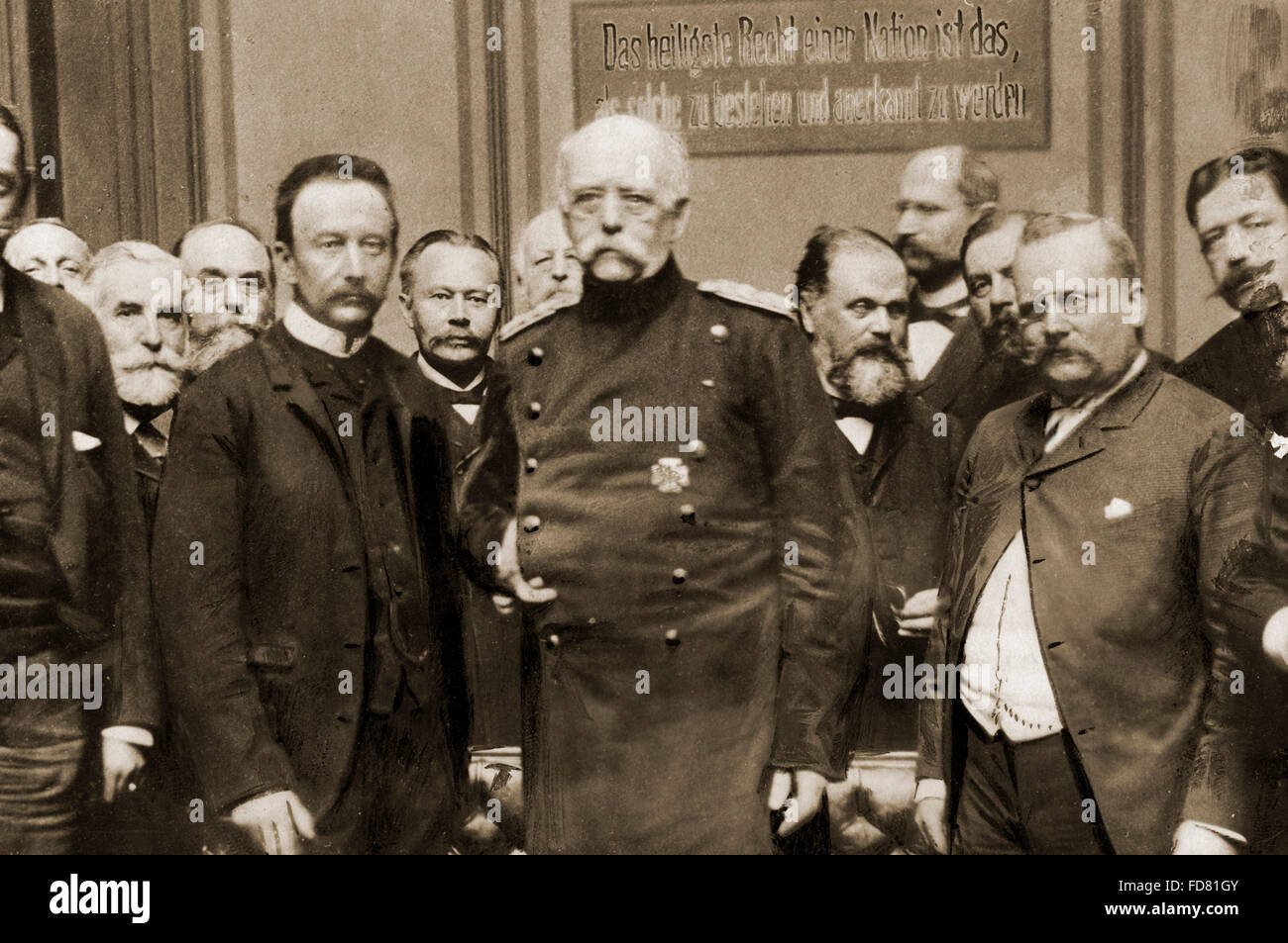 Otto von Bismarck avec les membres du Reichstag, 1871 Banque D'Images