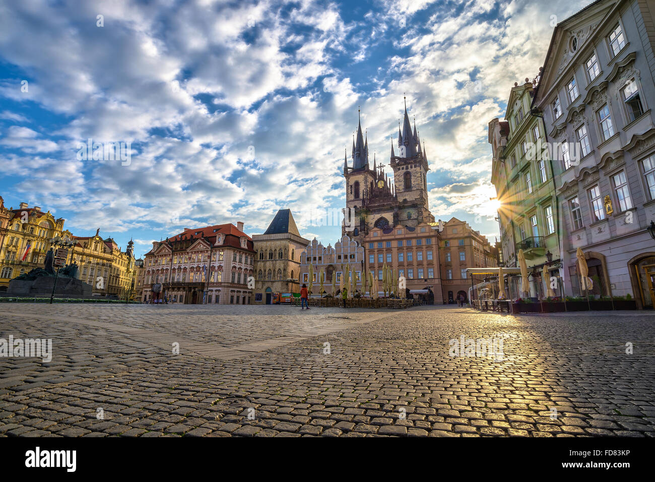 Place de la vieille ville le matin , Prague , République Tchèque Banque D'Images