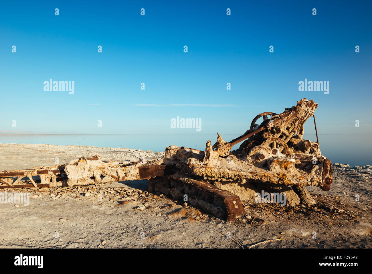 Incrusté de sel ruines sur Bombay Beach, sur la côte est de la mer de Salton, California Banque D'Images