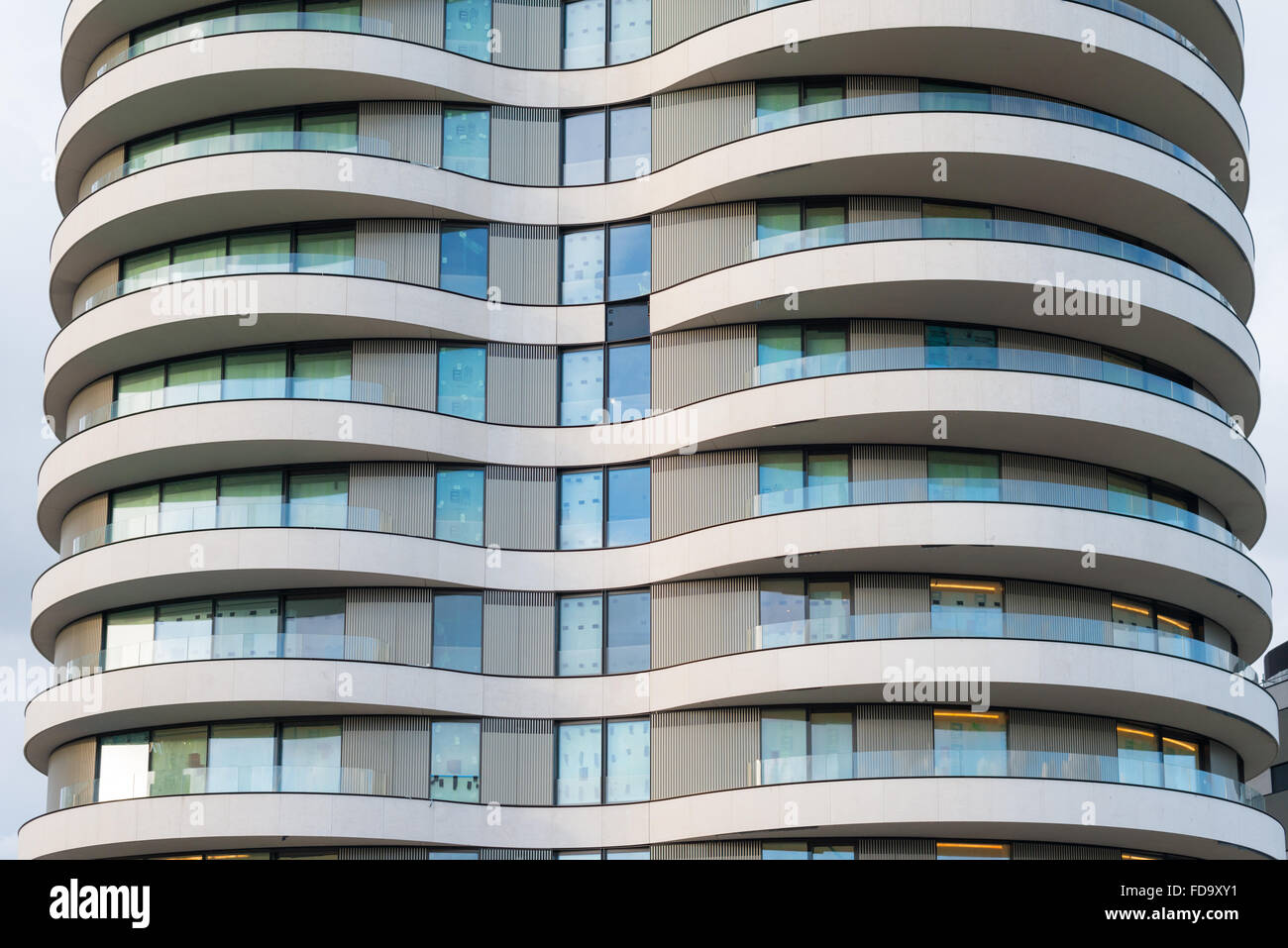 L'architecture moderne à Londres UK, une image abstraite d'un nouveau gratte-ciel ou en tour Banque D'Images