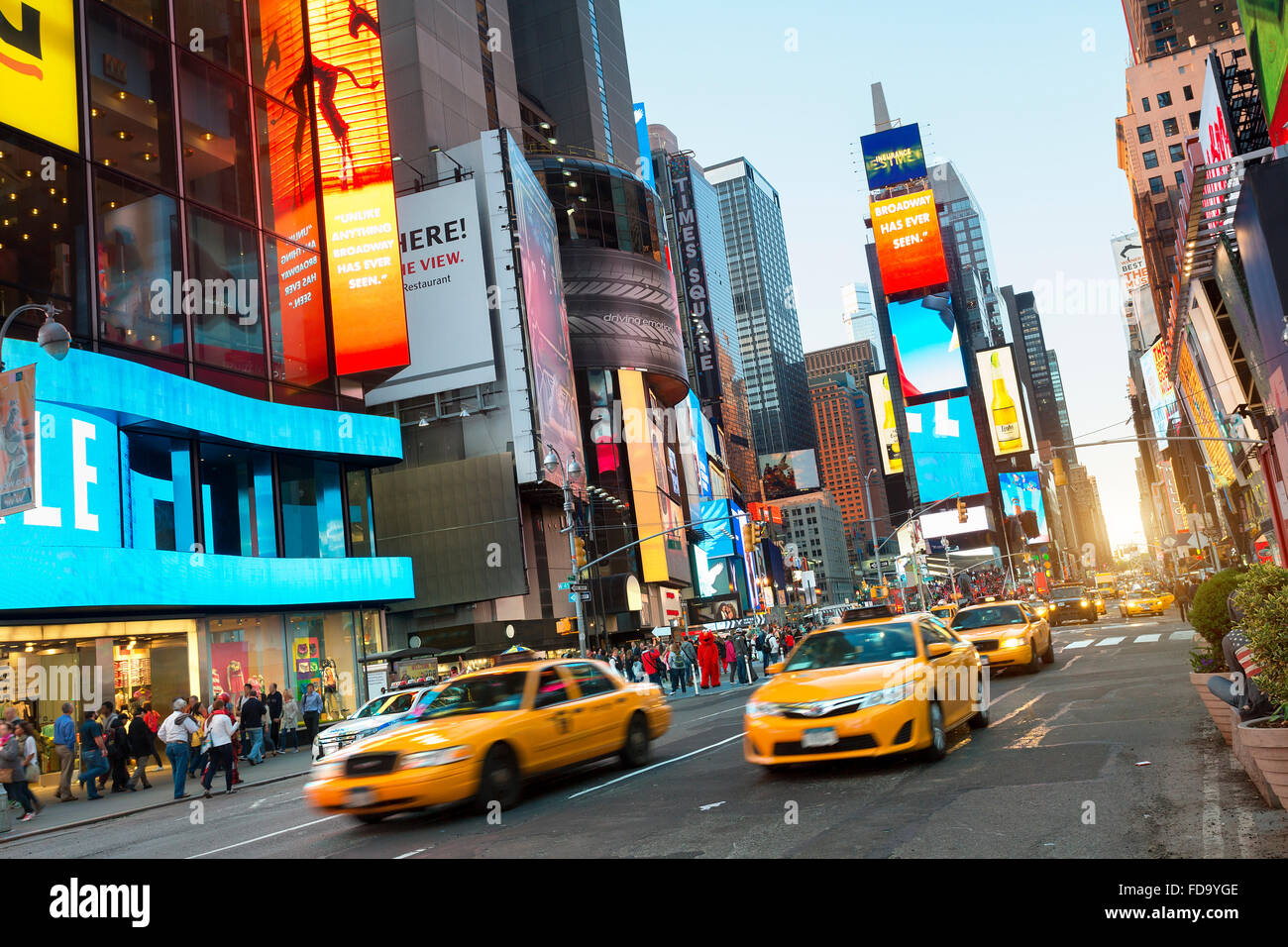 La ville de New York, le trafic sur Times Square Banque D'Images