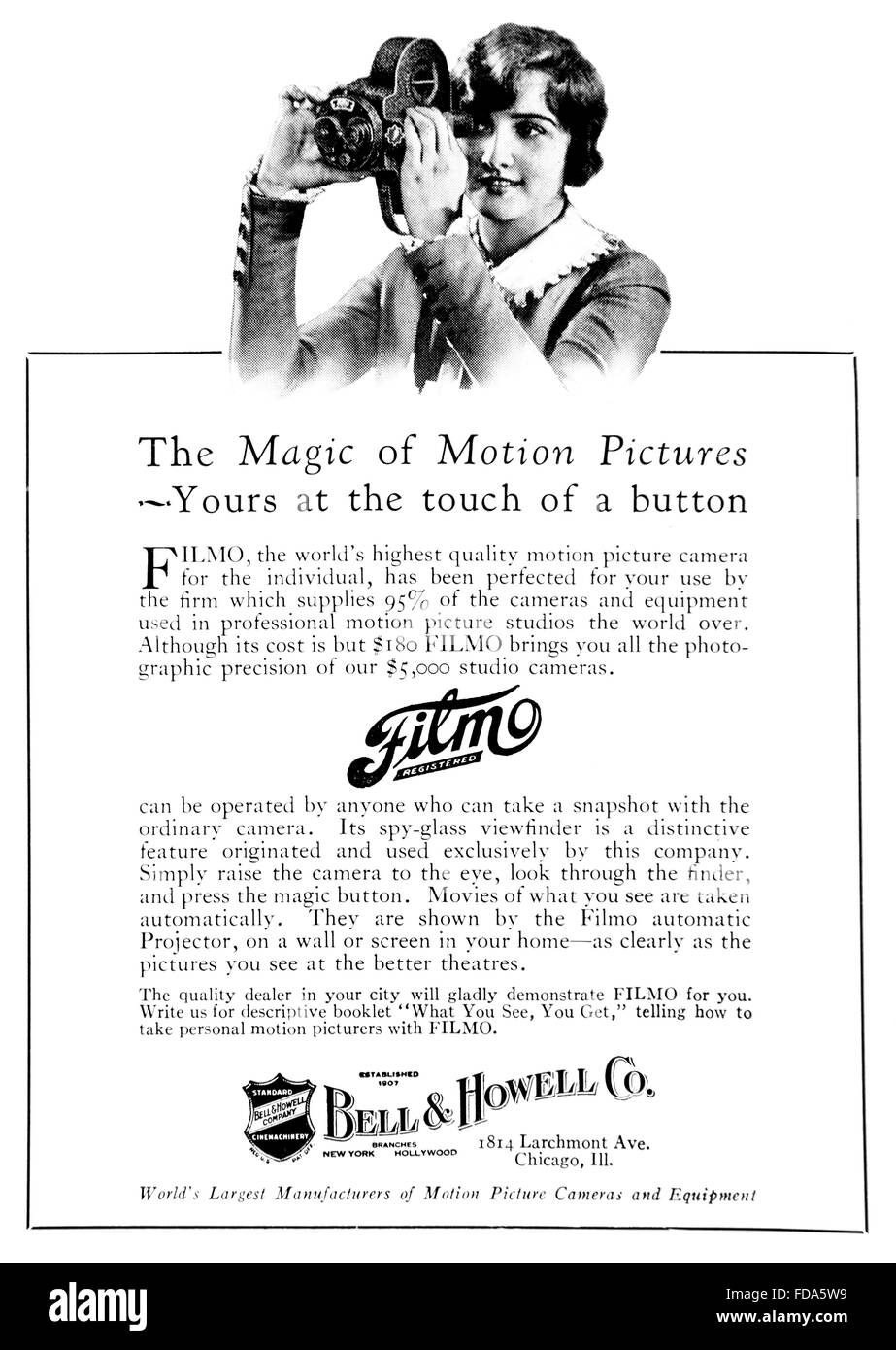 Années 1920, Bell et Howell Filmo 16mm caméra ciné publicité de 1926 Studio Magazine International Banque D'Images