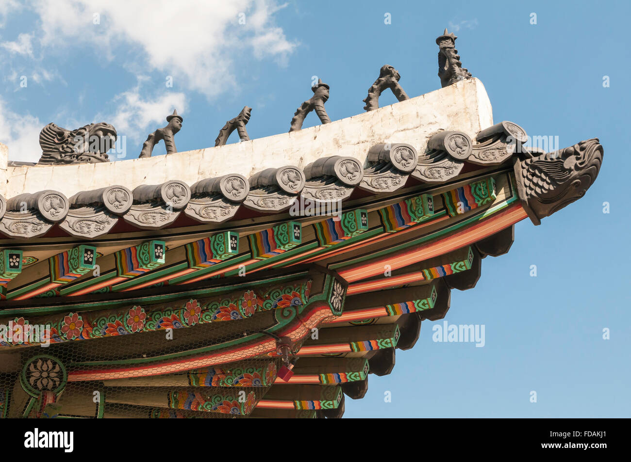 Détail du toit d'Japsang Gangnyeongjeon, Hall, la résidence du Roi, Gyeongbokgung, Séoul, Corée du Sud Banque D'Images