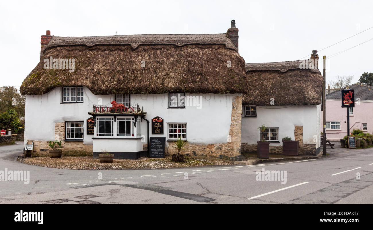 Red Lion Pub ou public house à Mawnan Smith Cornwall England UK Banque D'Images