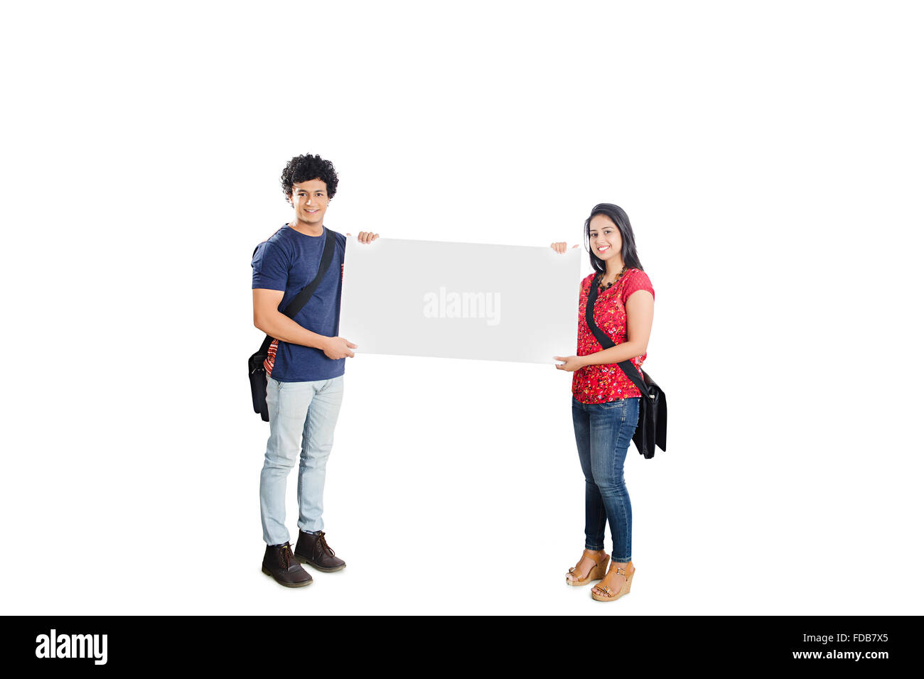2 adolescents amis College Student message board montrant Banque D'Images
