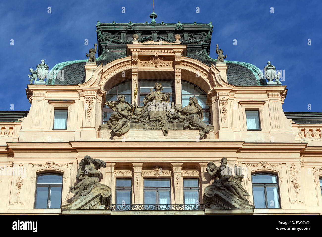 Façade Art Nouveau, s'appuyant sur la place Venceslas, à Prague, République Tchèque Banque D'Images