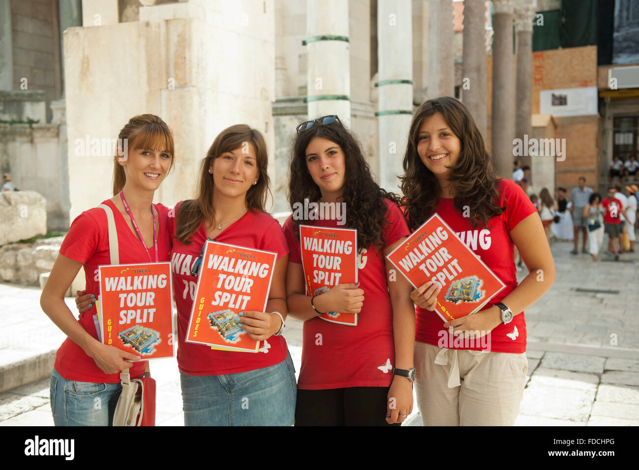 Kroatien, Dalmatien, Split, Fremdenführererinnen Banque D'Images