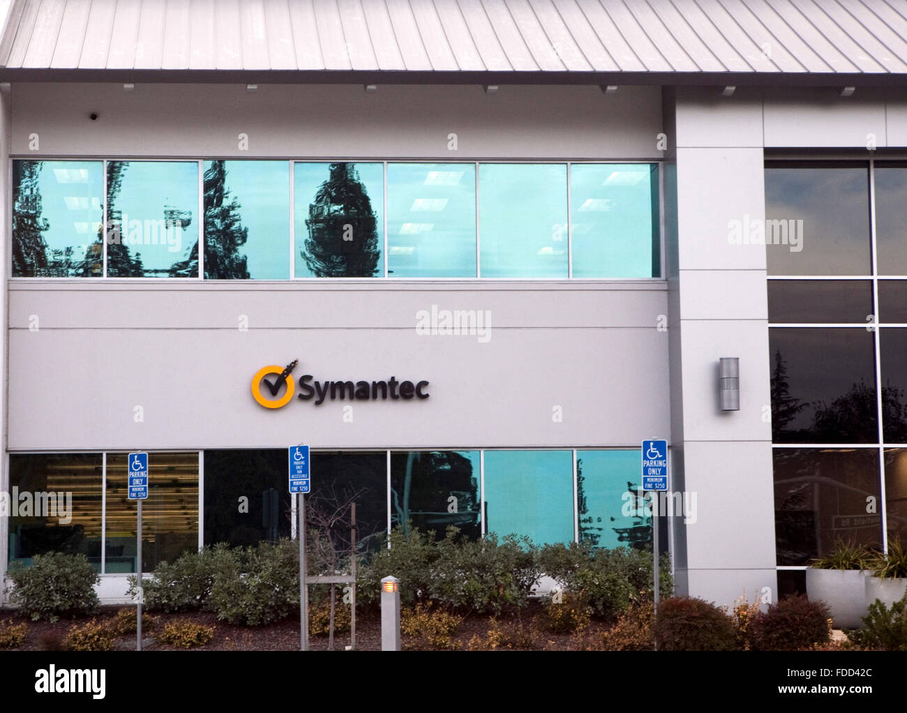 Vue de Symantec siège de l'entreprise à Mountain View, Californie Banque D'Images
