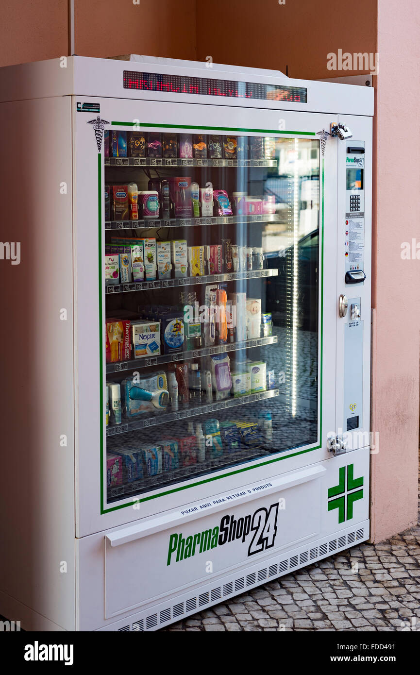 Distributeur automatique de pharmacie Banque de photographies et d'images à  haute résolution - Alamy