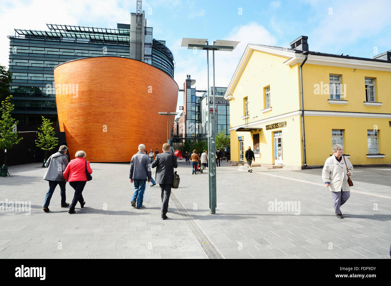 La chapelle - Chapelle de Kamppi Silence - est une chapelle luthérienne Kamppi, Helsinki, en situé sur le Narinkka Square. Helsinki. Banque D'Images