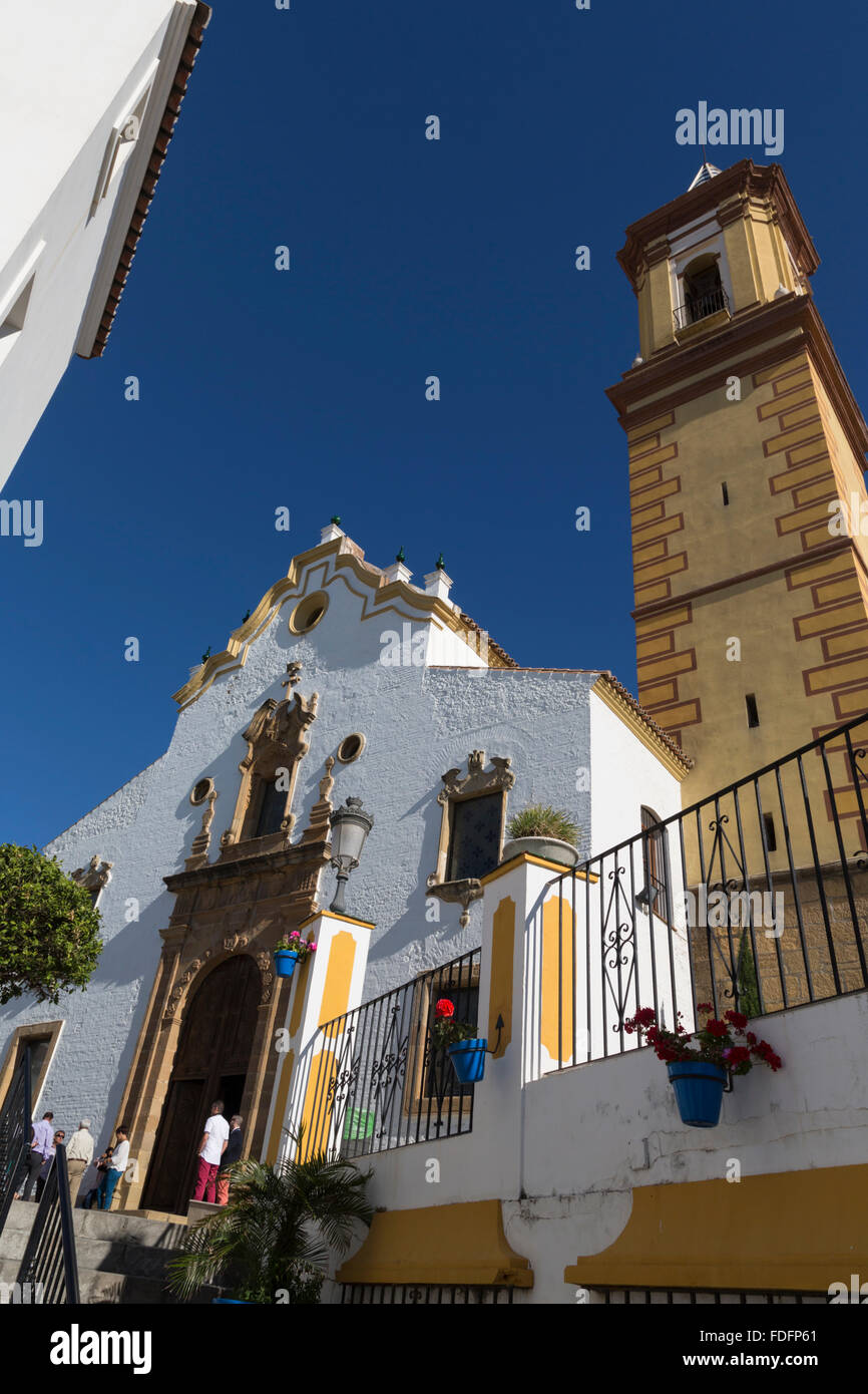 Estepona, Costa del Sol, la province de Malaga, Andalousie, Espagne du sud. L'église. Iglesia de Nuestra Señora de los Remedios. Banque D'Images